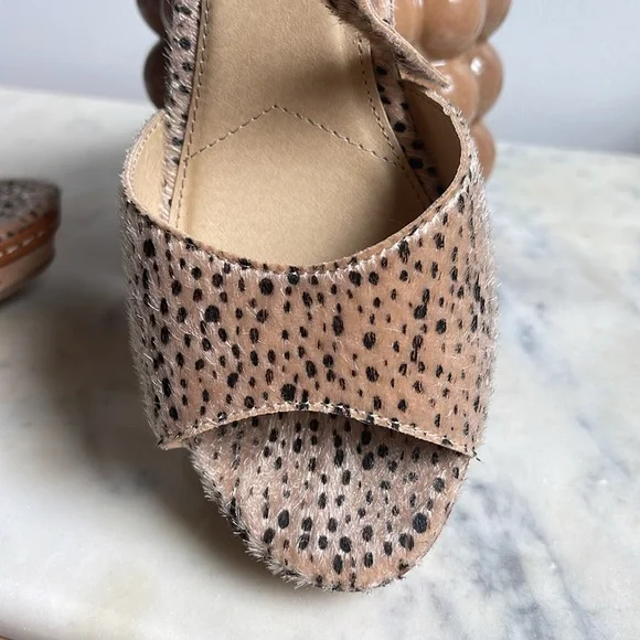 Cheetah print cork Wedge shoes Size 8.5 - Picture 2 of 7